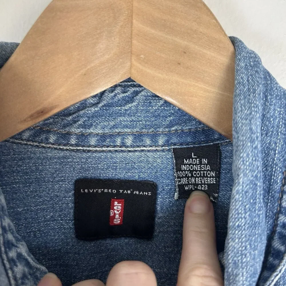 Levi’s Men’s Jean Shirt Denim Blue Red Tab Trucker Shacket Button Down 90s Vtg